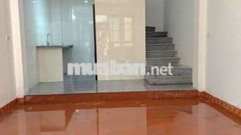 Cho thuê nhà riêng biệt tại ngõ 583 Vũ Tông Phan