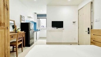 Cho Thuê Phòng Full nội thất, Nhà thang máy_Phú Nhuận gần Q1, Sân Bay