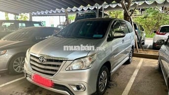 Toyota Innova 2016 - 140000 km