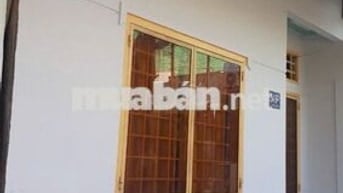 Thuê nhà nguyên căn, DT: 44m2, cách Siêu thị VinCom Hung Vuong 160m