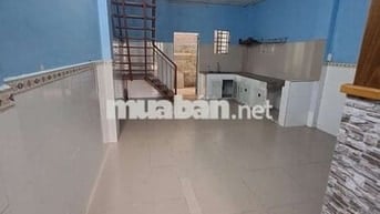 Cho tbuê nhà nguyên  căn apđ quận 12