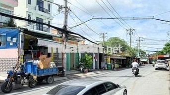 Nhà mới đẹp 100% sổ hồng mới 2025 cách đường lộ lớn Huỳnh Tấn Phát 50m