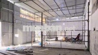 Kho diện tích 200m2 ở Lê Văn Lương cần cho thuê giá rẻ có pccc