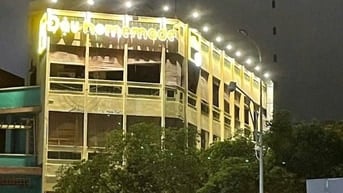 Cho Thuê Nhà Góc 2MT 104 Hoàng Diệu, Phường 12, Quận 4 - (10x20m )