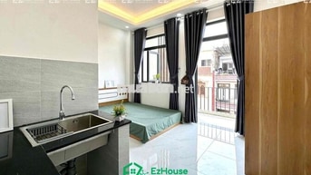 CĂN HỘ STUDIO BAN CÔNG FULL NỘI THẤT NẰM NGAY TRUNG TÂM TÂN PHÚ