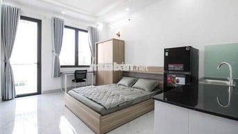 TRỐNG CĂN STUDIO BANCOL & VIEW KÍNH - NGAY TRƯỜNG ĐH VĂN HIẾN