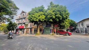 Mặt phố kinh doanh, Nhà 5 tầng vỉa hè đường 17m Khuôn tiền hiếm 12.x 
