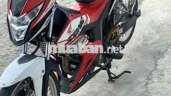 SONIC trắng đỏ đen