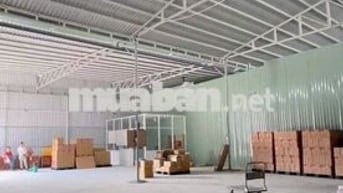 Cần cho thuê gấp kho 500m2 giá siêu rẻ ở Đường Huỳnh Tấn Phát
