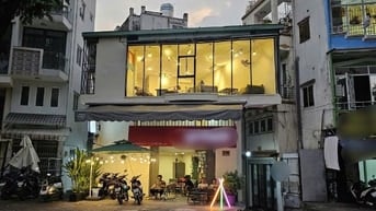 Sang quán cafe mặt tiền bờ kè, P.2, Phú Nhuận, đoạn sầm uất