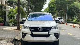 Chính chủ bán Toyota Fortuner 2.4G sàn 2019 lướt.