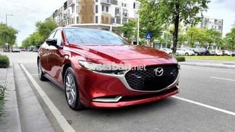 Mazda 3 2023 1.5L Luxury - 14000 km
