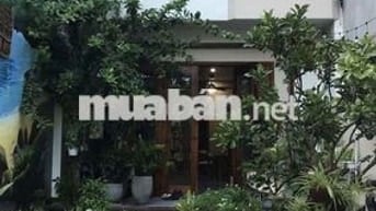 Cho thuê nhà sân vườn 3 tầng,gần Phạm Hùng hòa xuân