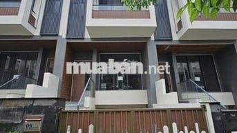 Cắt lỗ , cần ra gấp căn nhà phố 100m2 giá chỉ 5.x tỷ đã hoàn thiện