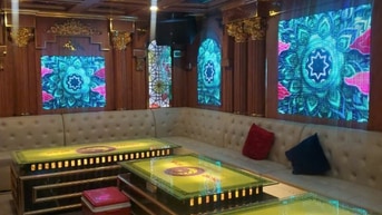 Sang quán karaoke ngay chợ B.Thành,SG Center Q1_16 phòng VIP,giá 7 tỷ!
