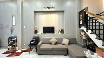 Bán nhà góc đường Lê Tự Tài, Phú Nhuận. Gần chợ Nguyễn Đình Chiểu