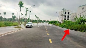 X1 Nguyên Khê, đường 6 ô tô tránh nhau, đối diện công viên kinh doanh