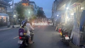 Nhà mặt tiền Sư Vạn Hạnh cho thuê 30 tr/tháng
