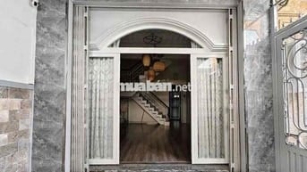Cho thuê nhà HXH 221 Võ Văn Tần Q3 – 4x12m, Trệt 2 lầu ST, 28 triệu