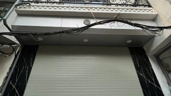 Bán nhà khu Tân Mai, Hoàng Mai, DT 42 m2 x 5 tầng 1 tum, có thang máy