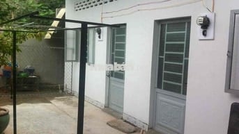 phòng trọ có gác lững, thuận tiện giao thông, cao ráo,