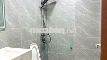 📢📢📢Nhà 40m2 x 5 Tầng Ô Tô Nhỏ Đỗ Cửa Gần Hồ Sen – Long Biên - 6.x tỷ