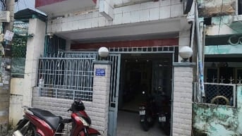 Nhà lớn 2 tầng, giáp Q5, 4PN,DTSD 146m vuông, Ngang 4m, nhỉn 7tỷ