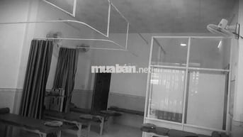 Nhà mặt tiền 5*20 trống suốt rẻ chốt lẹ