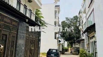 Bán nhà hẻm oto, trệt lửng, đường 12 Trường Thọ, Thủ Đức, 5,4 tỷ TL