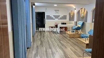 Cho thuê nhà Mặt Tiền Phạm Văn Đồng,1 Trệt ,lửng, 2 lầu+ST suốt ,Có TM
