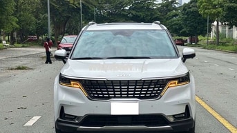 Kia carnival 2.2D signature - 25000 km