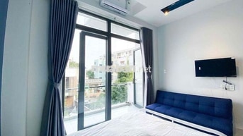 CHO THUÊ CH STUDIO BALCON NGAY NGÃ TƯ PHÚ NHUẬN SIÊU THOÁNG