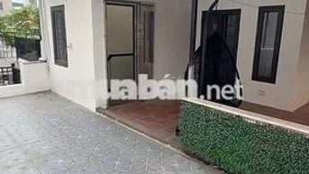 CHO THUÊ NHÀ 4 TẦNG - 76m2 - 5 PN - 4 WC - NỘI THẤT ĐẸP