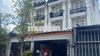 NHÀ SÂN RỘNG 7 CHỖ 1T3L KDC HỒNG LONG 4PN