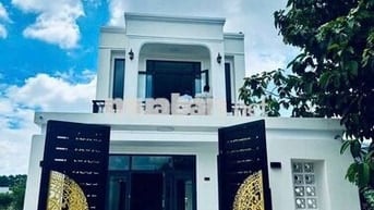 Nhà 1 trệt 1 lâu ngay trường học cấp 1, cấp 2 Lý Tự Trọng
