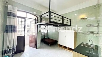 PHÒNG TRỌ SINH VIÊN GIÁ RẺ - DUPLEX BAN CÔNG GẦN VÒNG XOAY PHÚ LÂM