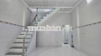 Nhà trệt lầu trống suốt trục chính hẻm đường Trần Hưng Đạo chỉ 5 triệu