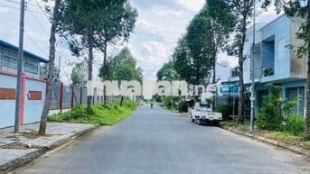 Cho thuê mặt bằng kdc diệu hiền.120mv + 200mv sân.4tr.lộ 30m.