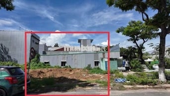 ĐẤT ĐƯỜNG 7,5M DT: 130M2 NGANG 10M – KẸP LỐI THOÁT HIỂM SÁT LÔ GÓC