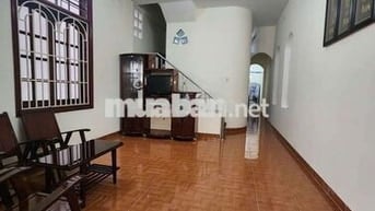 Cho Thuê Nhà Nguyên Căn 3PN-2WC đủ nội thất, đường xe hơi