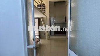 Căn full nội thất - gác đứng - tầng trệt