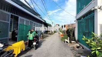 bán đất thổ cư hẻm xe hơi khu dân cư nhơn đức giá chỉ 30tr/m2