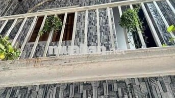 nhà nhỏ đẹp 1 lầu có ban công điện nước chính