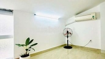 Cho thuê MTKD Hồ Văn Huê 4x10m, 2 tầng giá 15 triệu