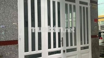 Bán nhà giá rẻ f15xQ8 ngay chùa Pháp Bửu.chợ Vạn Nguyên