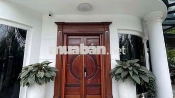 BIỆT THỰ SÂN VƯỜN NGANG 12M ĐỐI DIỆN VẠN HẠNH MALL, QUẬN 10