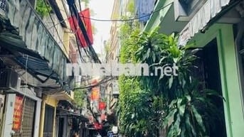 Tôi cần bán nhà mặt ngõ ô tô chánh, Tây Sơn, 4tầng full nội thất.
