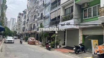 PHÂN LÔ – 3 Ô TÔ TRÁNH – VỪA Ở VỪA VĂN PHÒNG