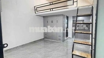 Trống Lại Phòng Có Gác 30m2 Ở Được 3-4 Người Ngay Nguyễn Hữu Cảnh