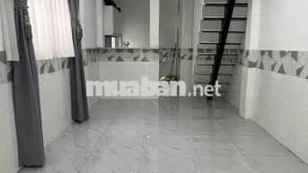 Bán nhà đẹp Nguyễn Súy, 30m2, 2 tầng, giá chỉ 3 tỷ